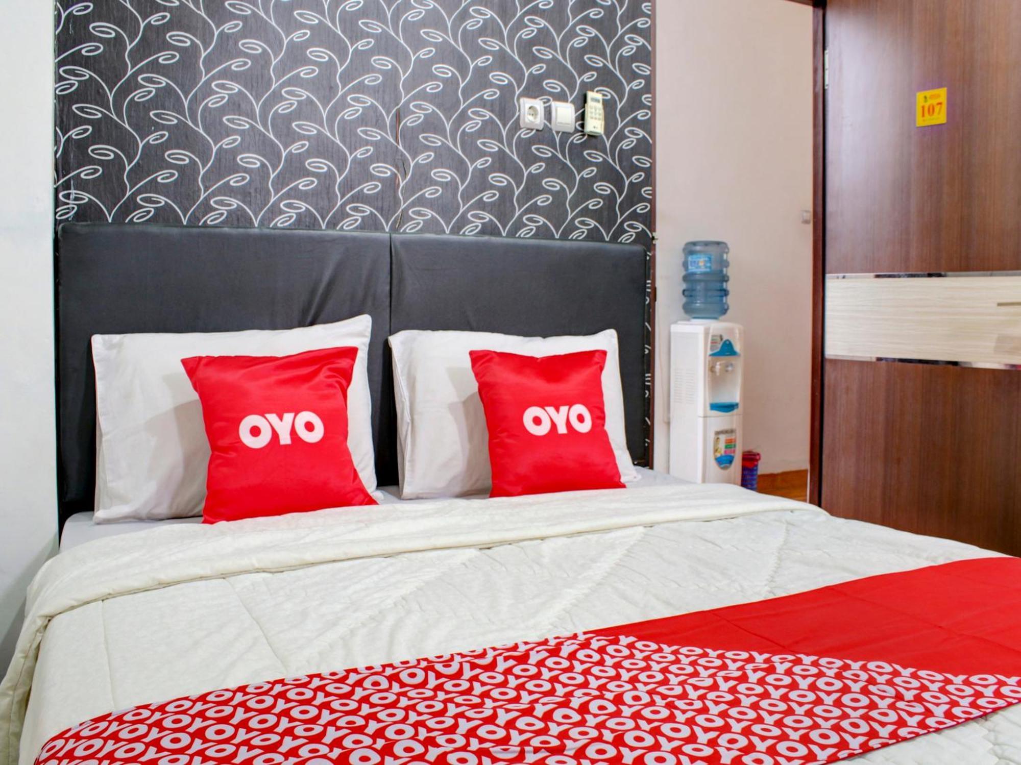 Oyo 3855 Homestay Semata Wayang Syariah Banjarbaru Buitenkant foto