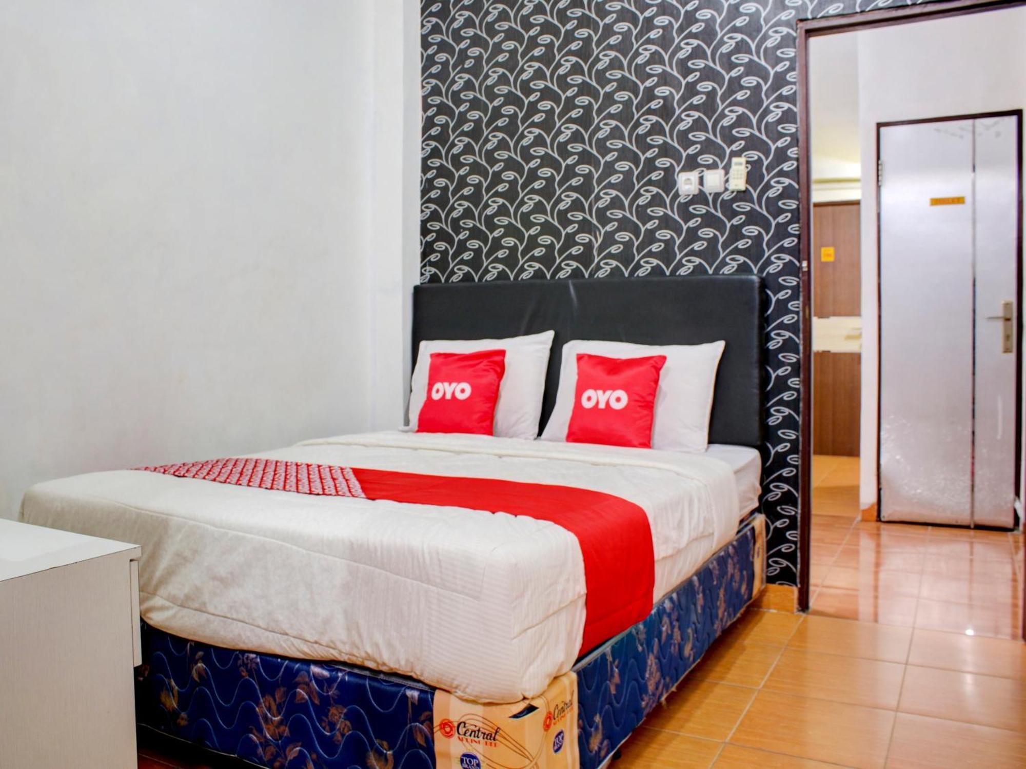 Oyo 3855 Homestay Semata Wayang Syariah Banjarbaru Buitenkant foto